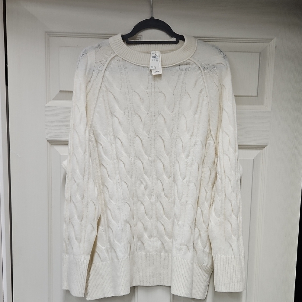Aerie Cream Cable Knit Sweater